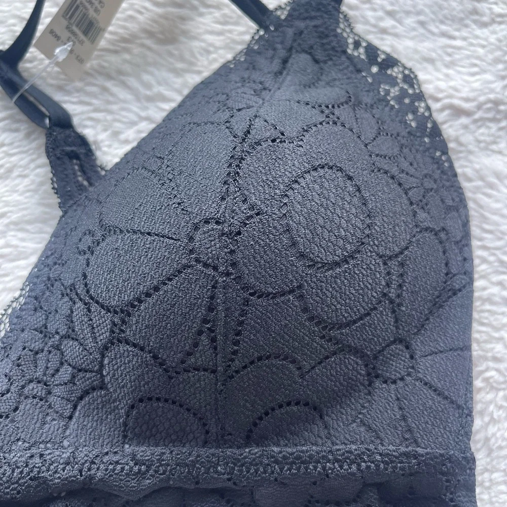 Aerie NWT black wireless floral lace bra